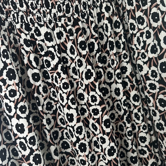 NWOT. DVF Smocked Tie Strap Poppy Dress. - Picture 6 of 7